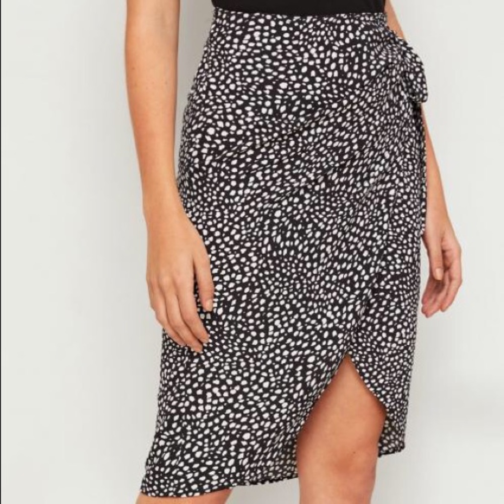 Satin high waist side tie skirt